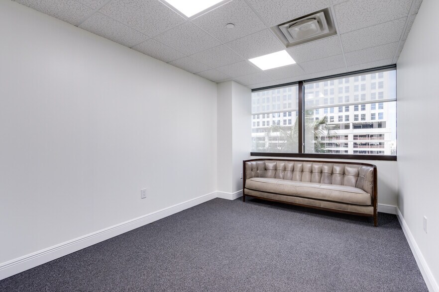 More Photos Of 200 S Andrews Ave, Fort Lauderdale Medical For Sale