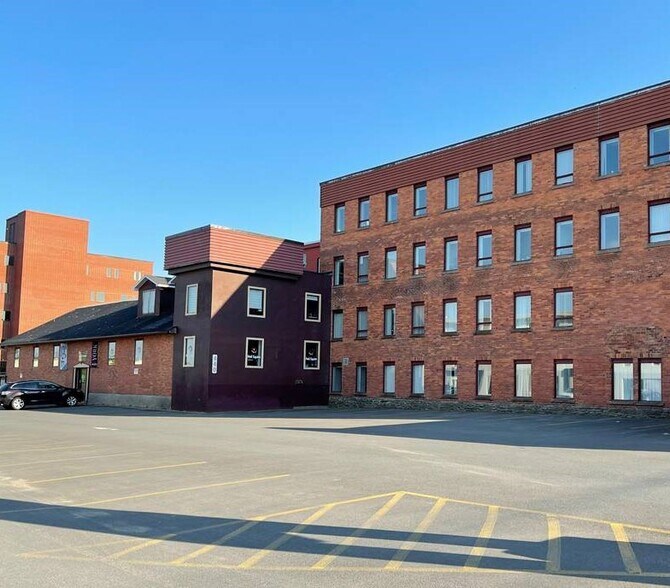 More Photos Of 470 York St, Fredericton Office For Lease