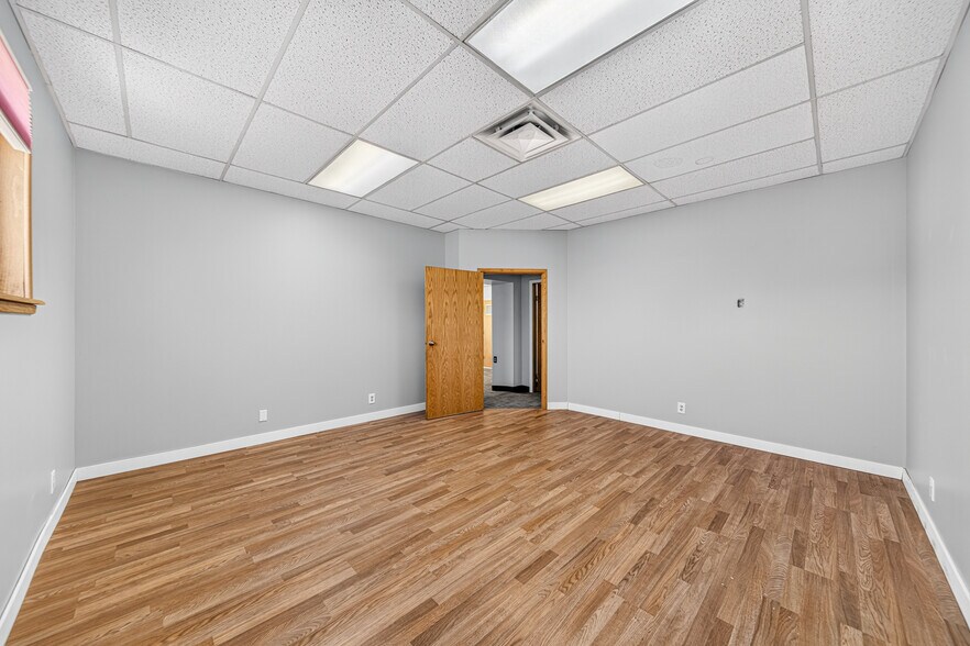 More Photos Of 618 Idaho St, Elko Office For Lease