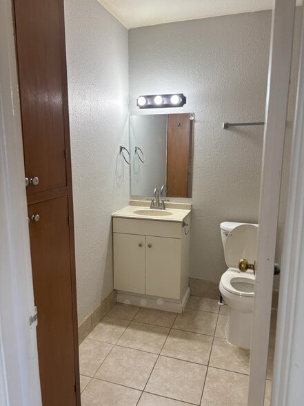 More Photos Of 5125 W 10th St, Indianapolis Apartments For Sale