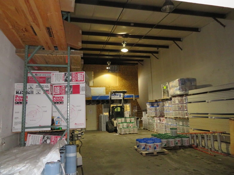 More Photos Of 141 Industrial Loop, Staten Island Warehouse For Sale
