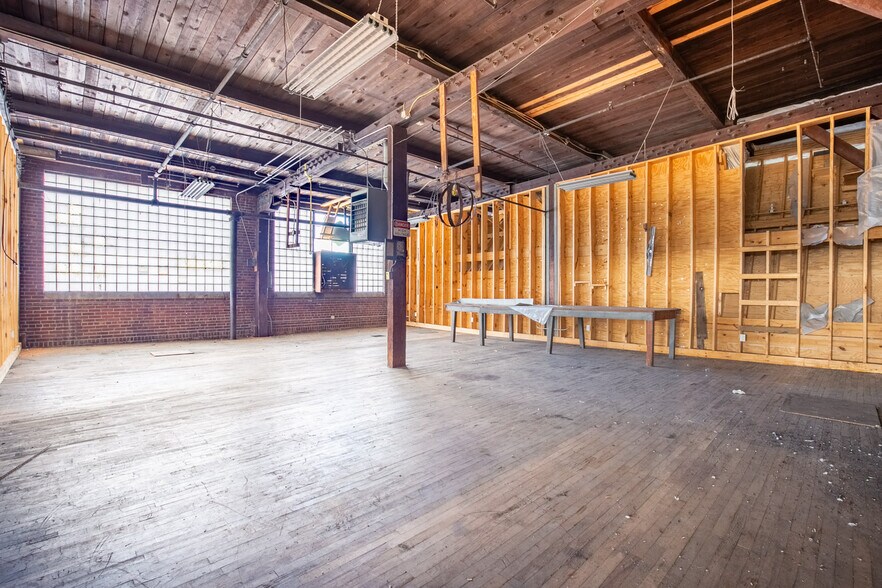 More Photos Of 2301 E 28th St, Chattanooga Manufacturing For Lease