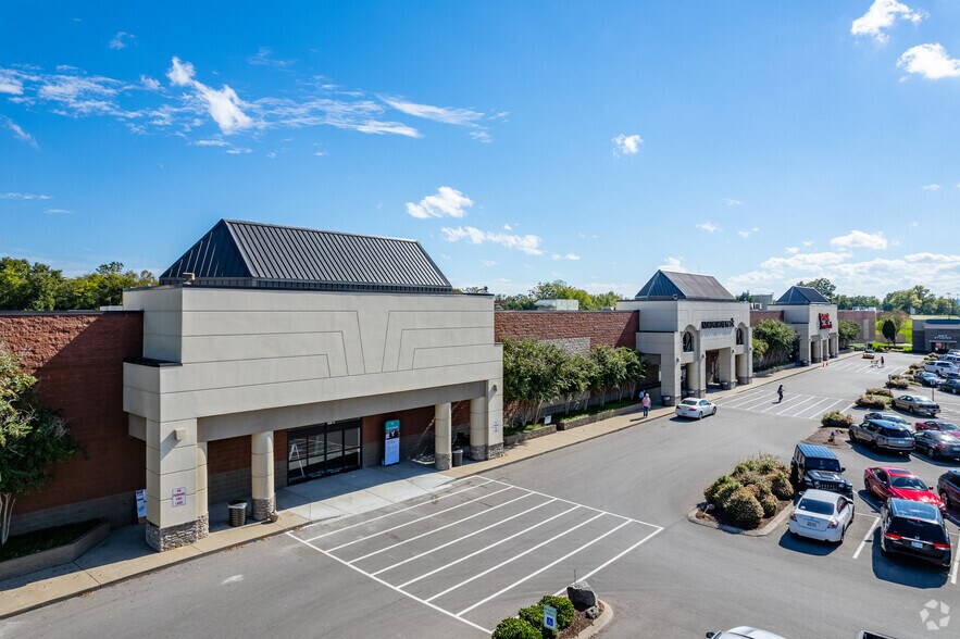 More Photos Of 330 Franklin Rd, Brentwood Unknown For Lease