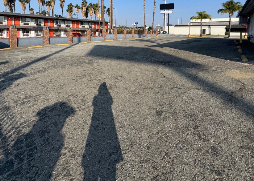 More Photos Of 1266 S E St, San Bernardino Service Station For Sale