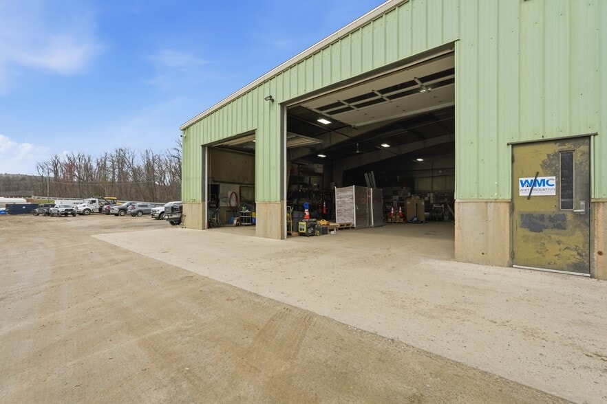 More Photos Of 327 West St, West Hatfield Warehouse For Lease