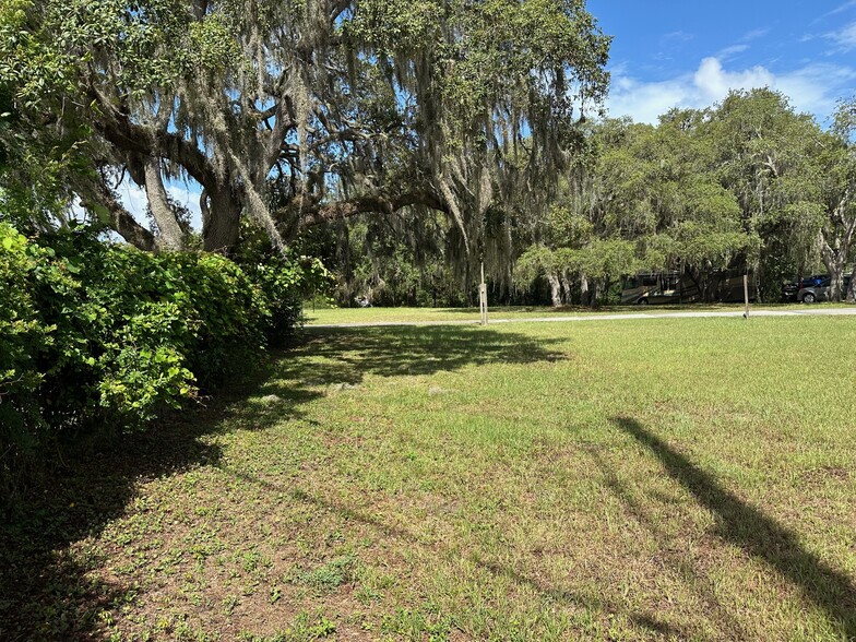 Primary Photo Of 5999 E Turner Camp Rd, Inverness Veterinarian Kennel For Sale