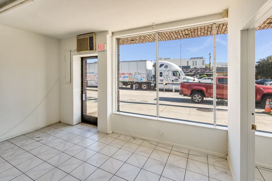 More Photos Of 9623 Venice Blvd, Culver City Storefront For Sale