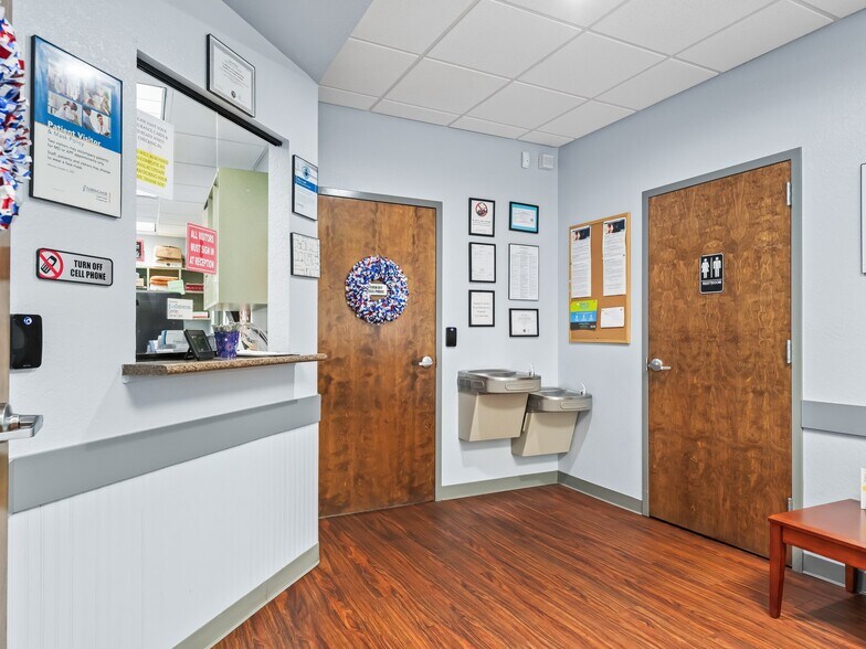 More Photos Of 1503 Buenos Aires Blvd, The Villages Medical For Lease