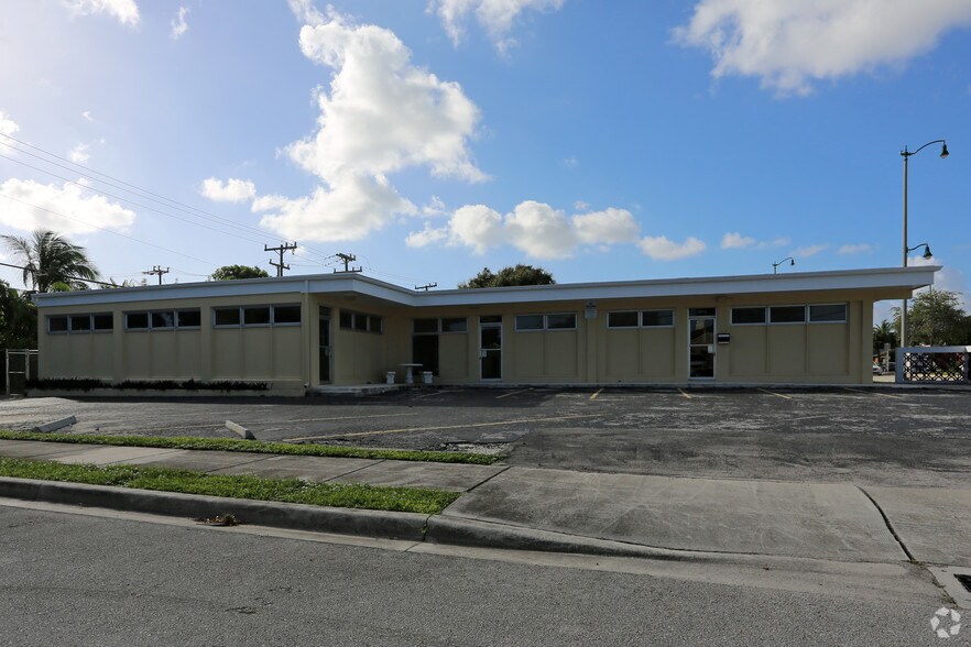 More Photos Of 3514-3518 Broadway, West Palm Beach Office For Lease