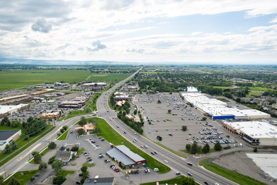 More Photos Of 2711 W College St, Bozeman Restaurant For Sale