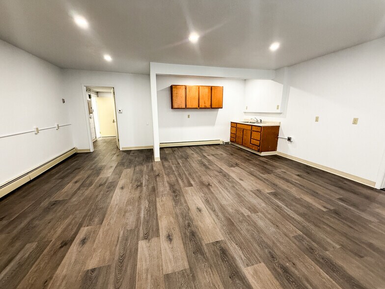 More Photos Of 138 1st St, Malta Office For Sale