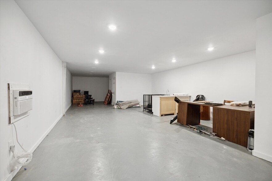More Photos Of 10131 Alfred Ln, Houston Industrial For Sale