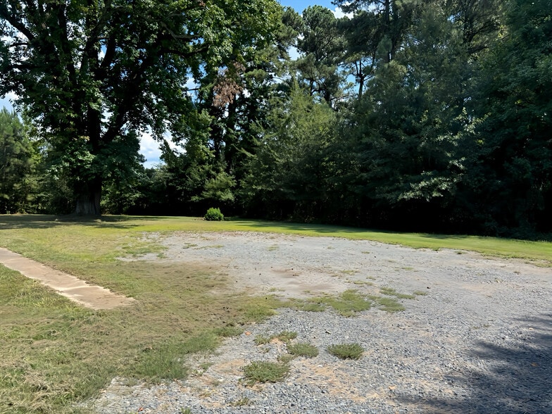 More Photos Of 1806 E 50th St, Texarkana Flex For Sale