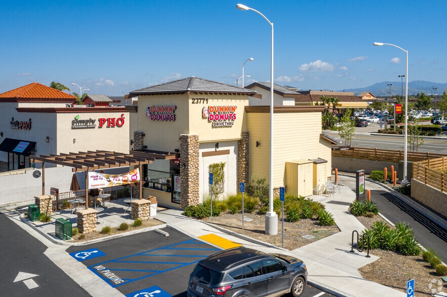 More Photos Of 23815-23831 El Toro Rd, Lake Forest Storefront For Lease