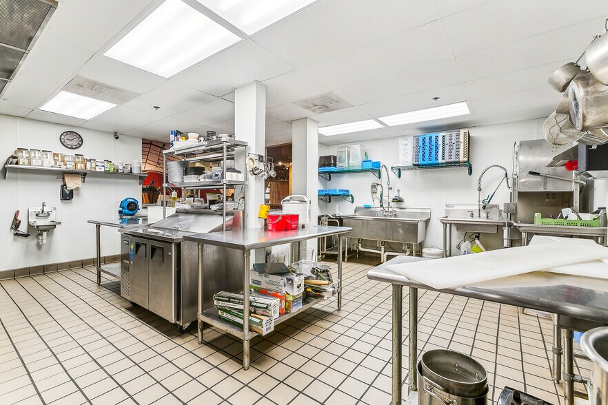 More Photos Of 3000 Royal St, New Orleans Storefront Retail Office For Lease