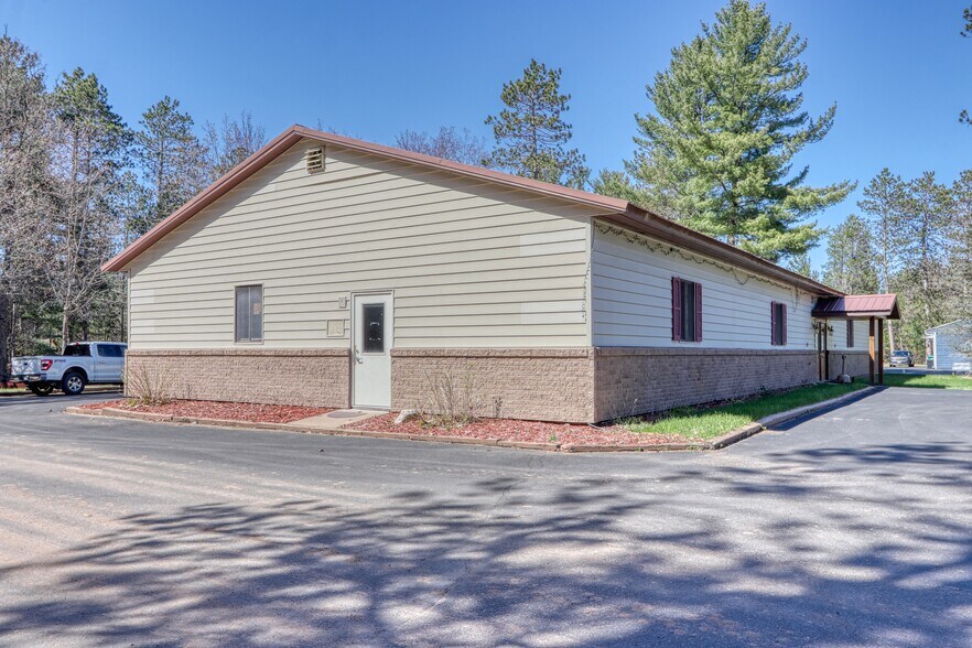 More Photos Of 10045 N State Road 27, Hayward Flex For Sale