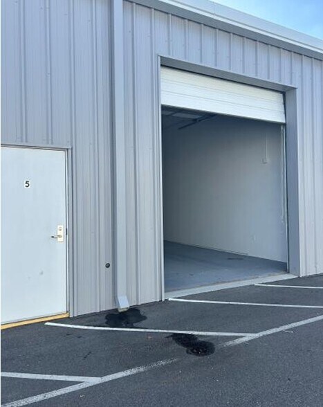 More Photos Of 1324 Lake Park Blvd N, Carolina Beach Unknown For Lease
