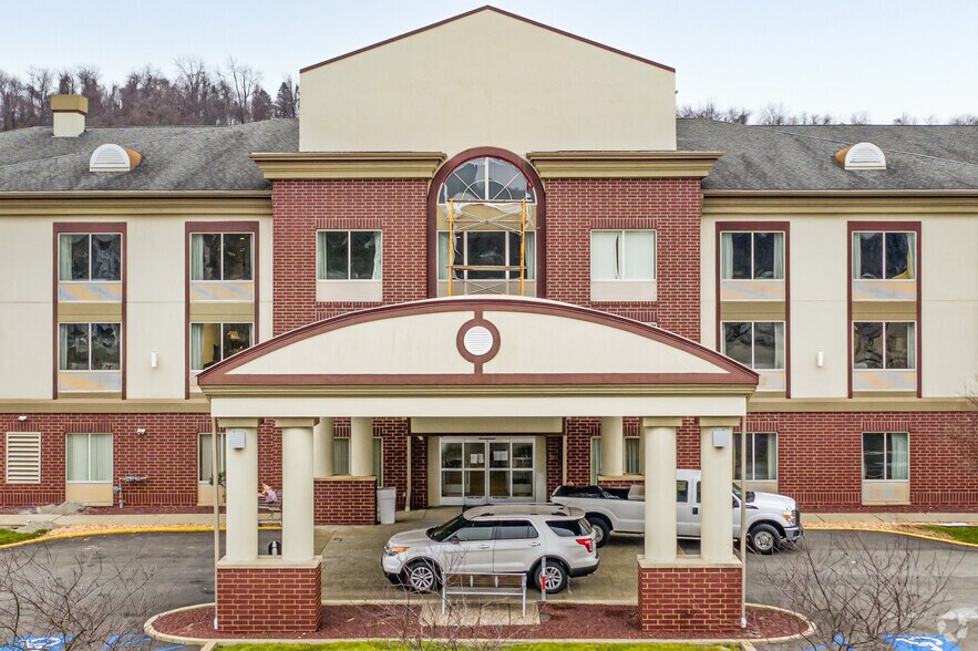 More Photos Of 25 Smita Ln, Bentleyville Hotel For Sale