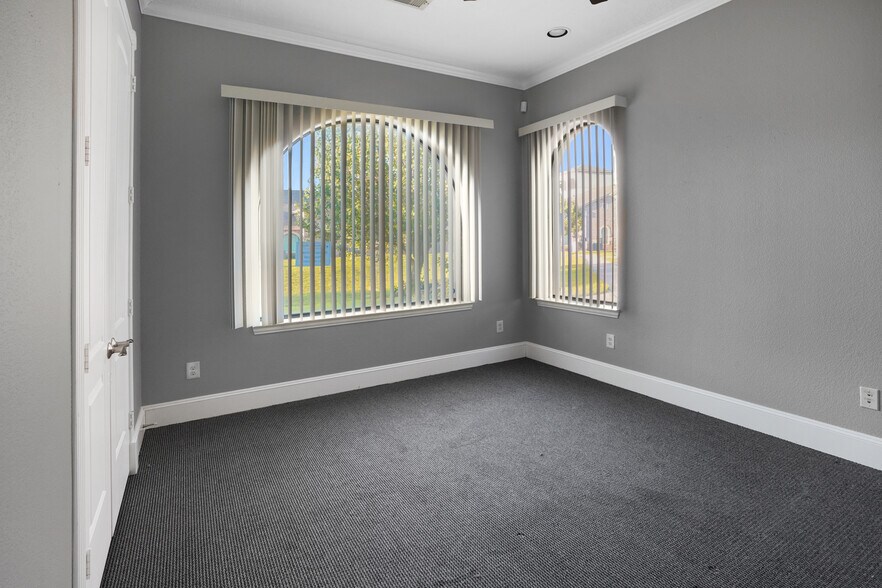 More Photos Of 134 Eldridge Rd, Sugar Land Office Residential For Lease