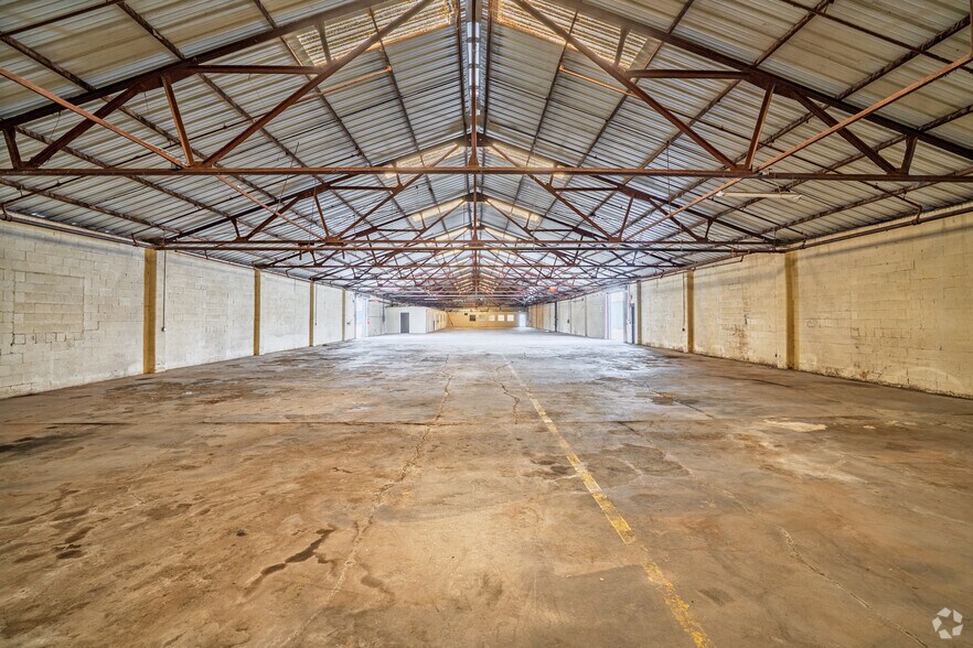 More Photos Of 4200 Blaffer St, Houston Unknown For Lease