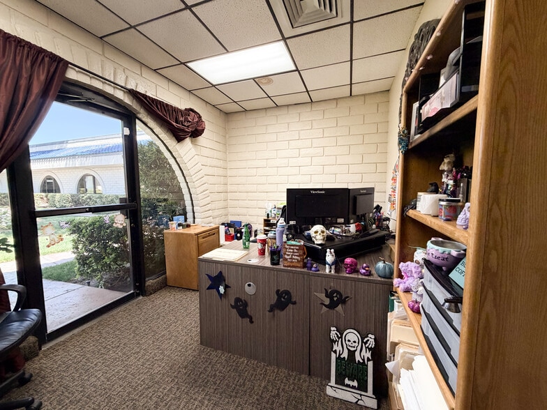 More Photos Of 601 S Rancho Dr, Las Vegas Medical For Sale