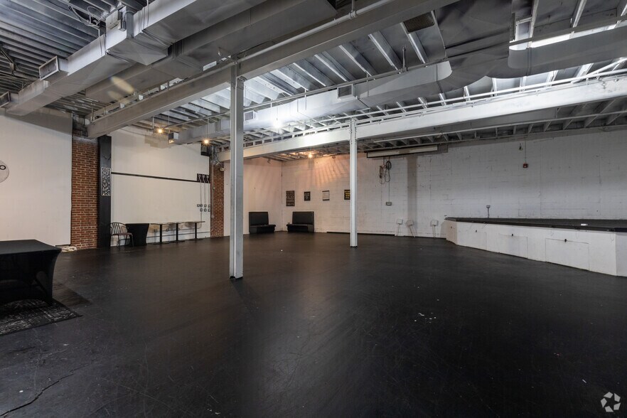 More Photos Of 439-451 S Broad St, Trenton Office For Lease