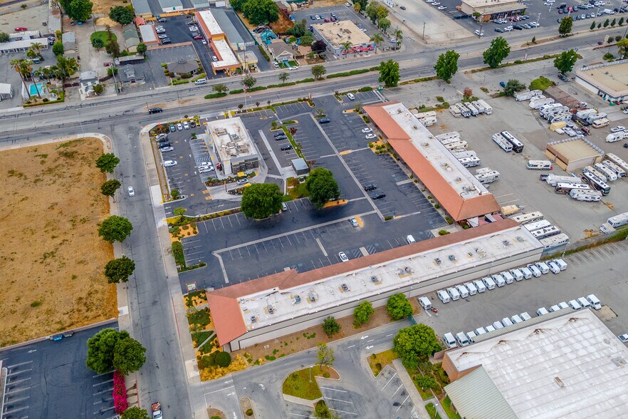 More Photos Of 191 San Felipe Rd, Hollister Unknown For Lease