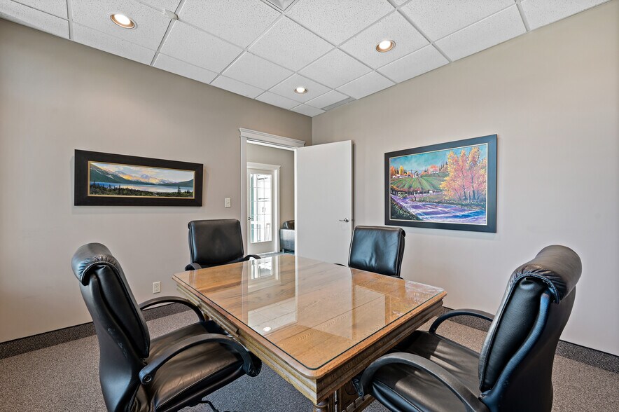 More Photos Of 150 Chippewa Rd, Sherwood Park Flex For Sale