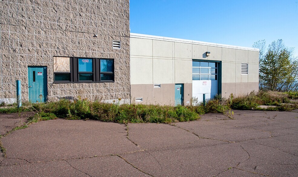 More Photos Of 802 E Central Entrance, Duluth Schools For Lease