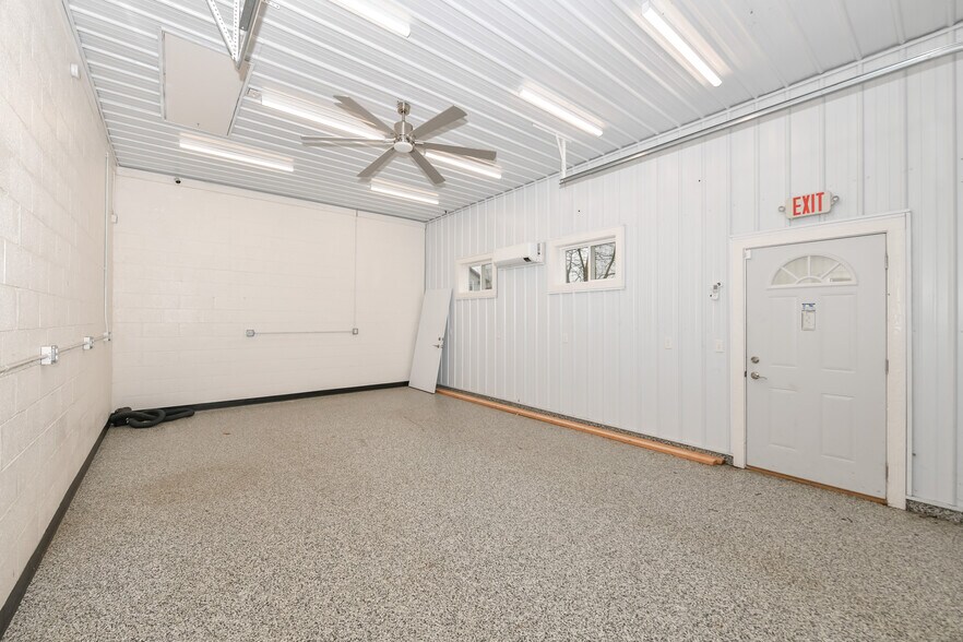 More Photos Of 108 N Front St, Burlington Specialty For Sale