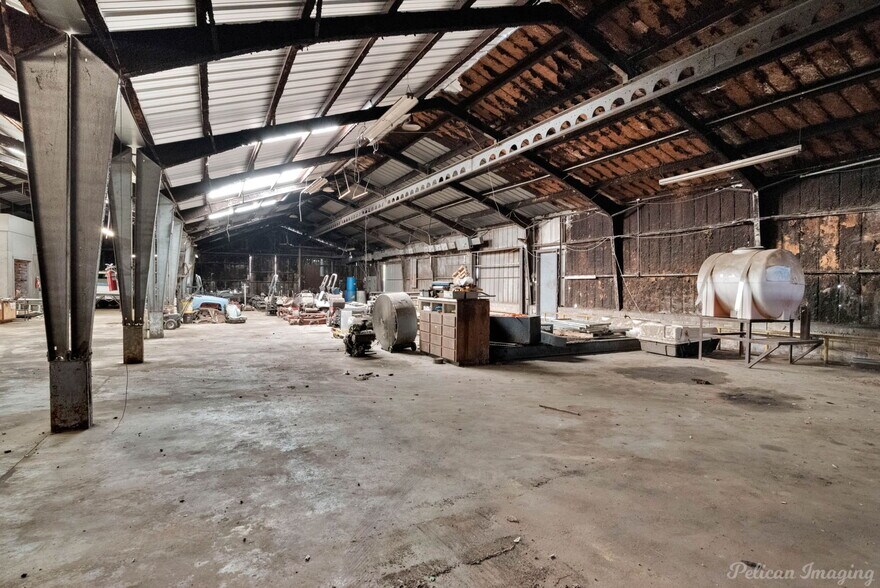 More Photos Of 250 Montgomery St, Shreveport Warehouse For Sale
