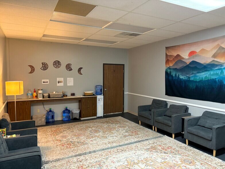More Photos Of 505 S 12th Ave, Virginia Medical For Sale