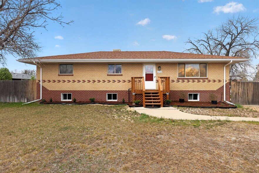 Primary Photo Of 1743 Burton St, Strasburg Industrial For Sale