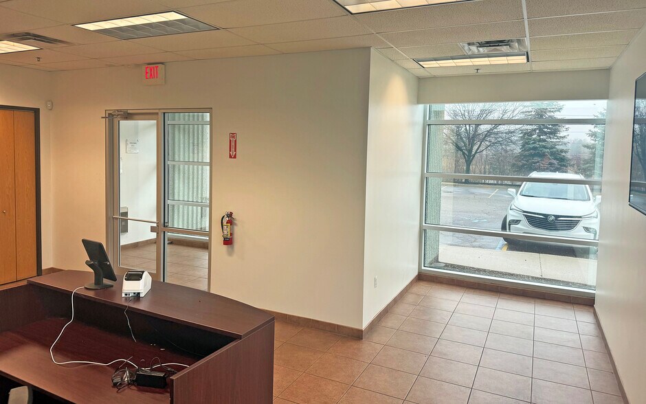 More Photos Of 27501 Hildebrandt Rd, Romulus Distribution For Lease