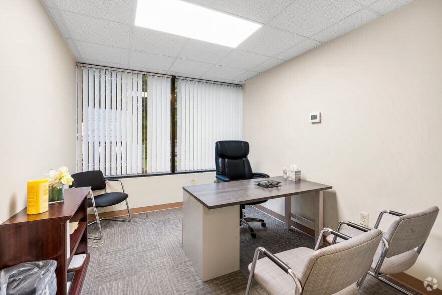 More Photos Of 609 W Johnson Ave, Cheshire Medical For Lease