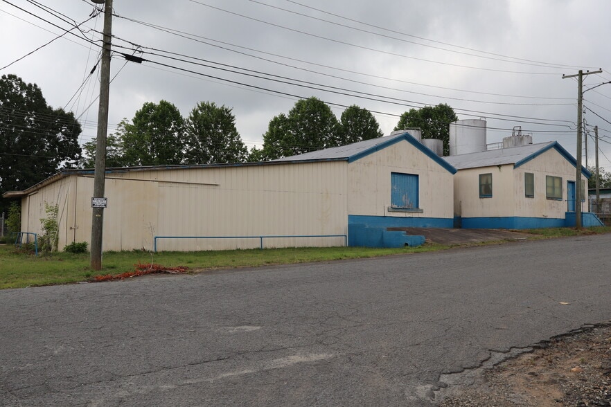 More Photos Of 407 Market St, Lexington Warehouse For Sale