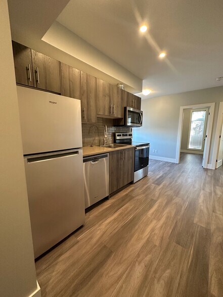 More Photos Of 144 Renfrew Av, Ottawa Apartments For Sale