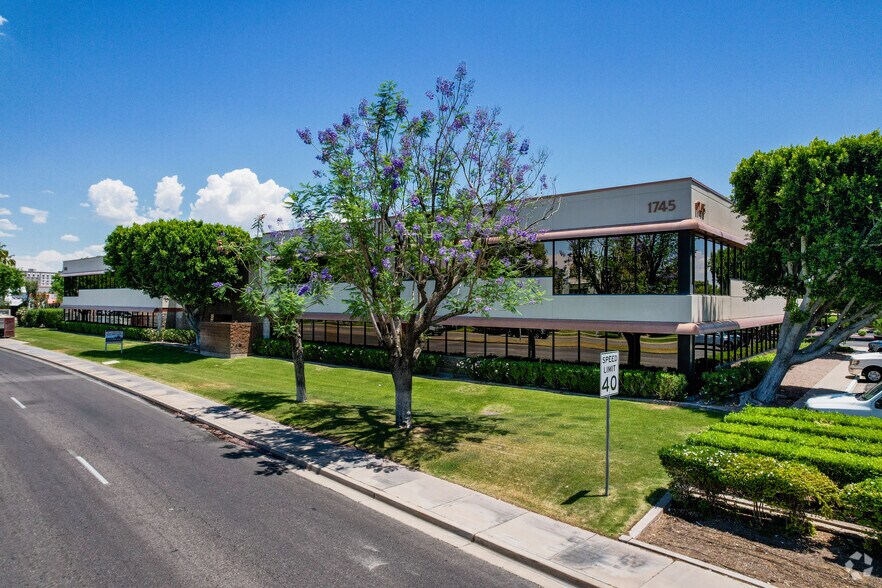 More Photos Of 1811 S Alma School Rd, Mesa Unknown For Lease