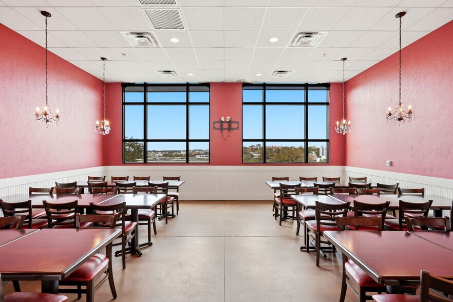 More Photos Of 300 S Duval St, Tallahassee Apartments For Sale