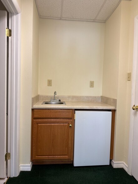 More Photos Of 3102 Canty St, Pascagoula Office For Sale