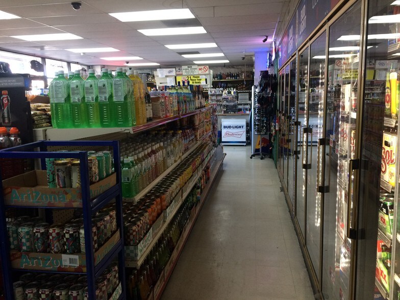 More Photos Of 606 E Alisal St, Salinas Convenience Store For Sale