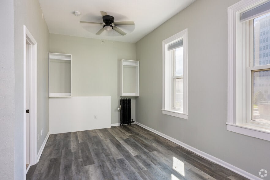 More Photos Of 2031-2033 Curtis St, Denver Apartments For Lease