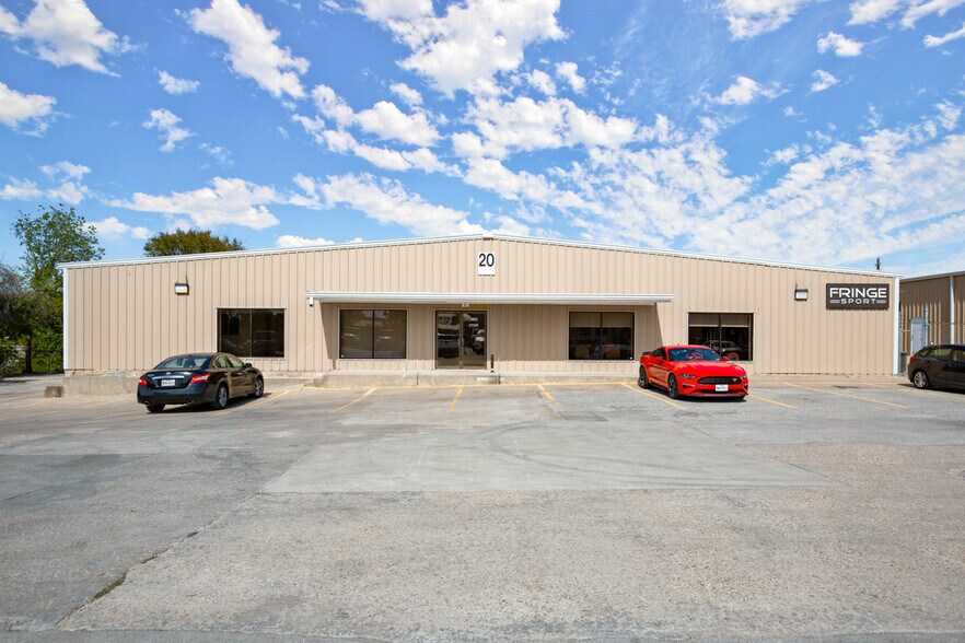 More Photos Of 9300 Brown Ln, Austin Warehouse For Lease