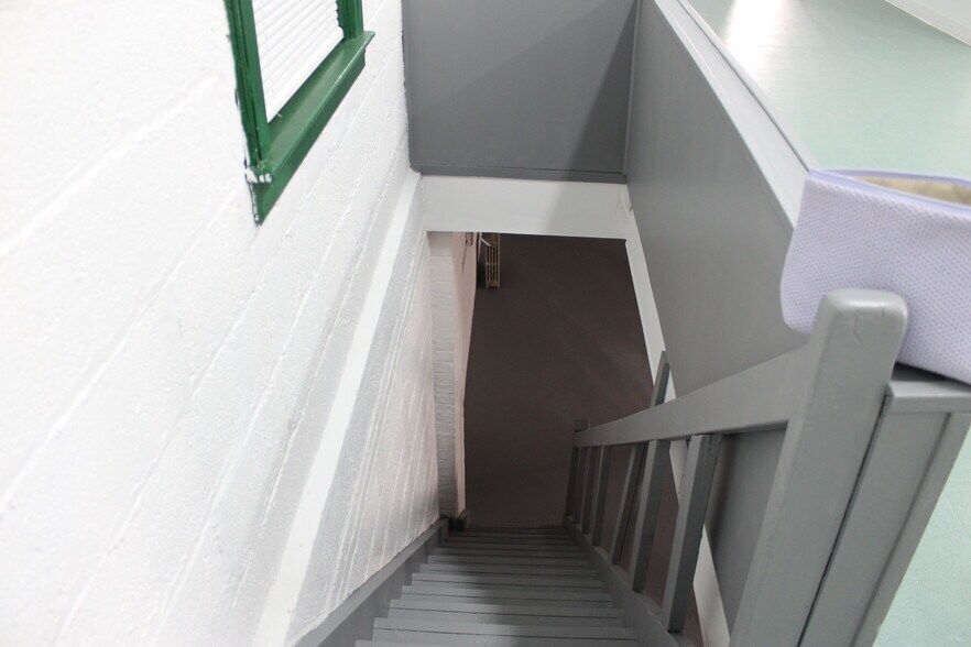 More Photos Of 4319 Meadowview Ave, North Bergen Warehouse For Lease