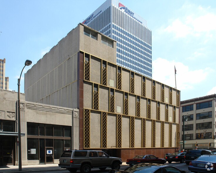 More Photos Of 2 N 2nd St, Memphis Office For Sale