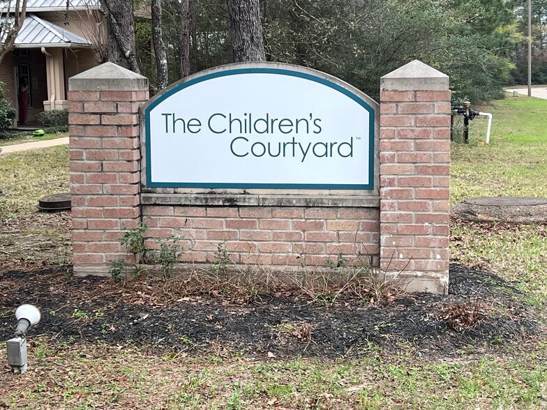 More Photos Of 8401 Kuykendahl Rd, The Woodlands Unknown For Lease