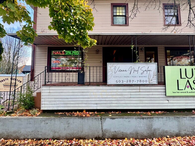 More Photos Of 1405 NE Broadway St, Portland Storefront Retail Office For Lease