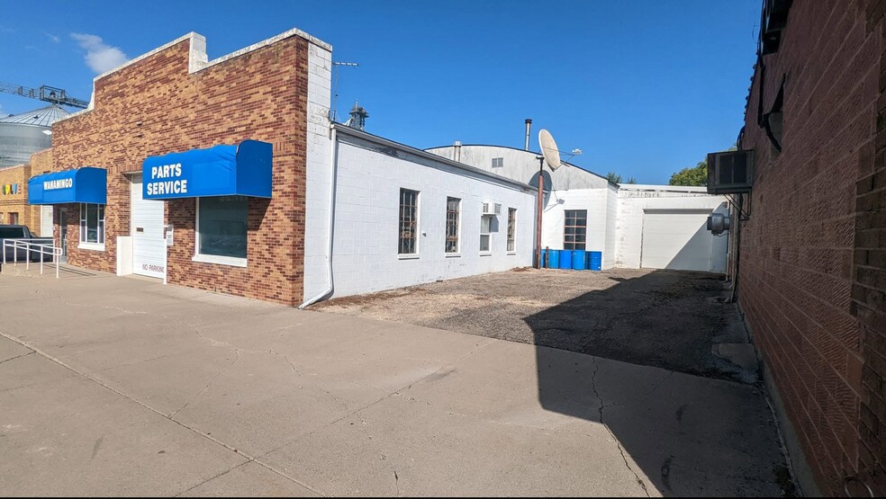 More Photos Of 113 Main St, Wanamingo Auto Repair For Sale