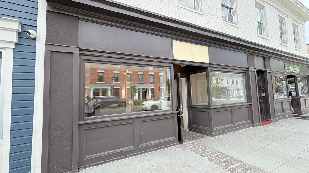 Primary Photo Of 203 Warren St, Hudson Storefront Retail Office For Lease