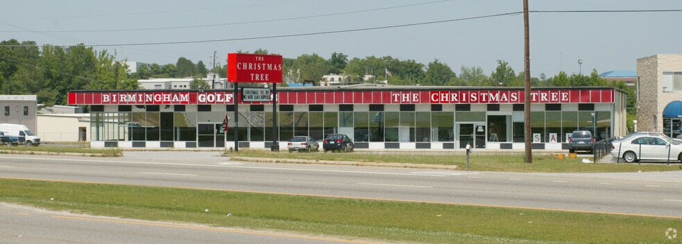 Primary Photo Of 2215 Pelham Pky, Pelham Freestanding For Lease